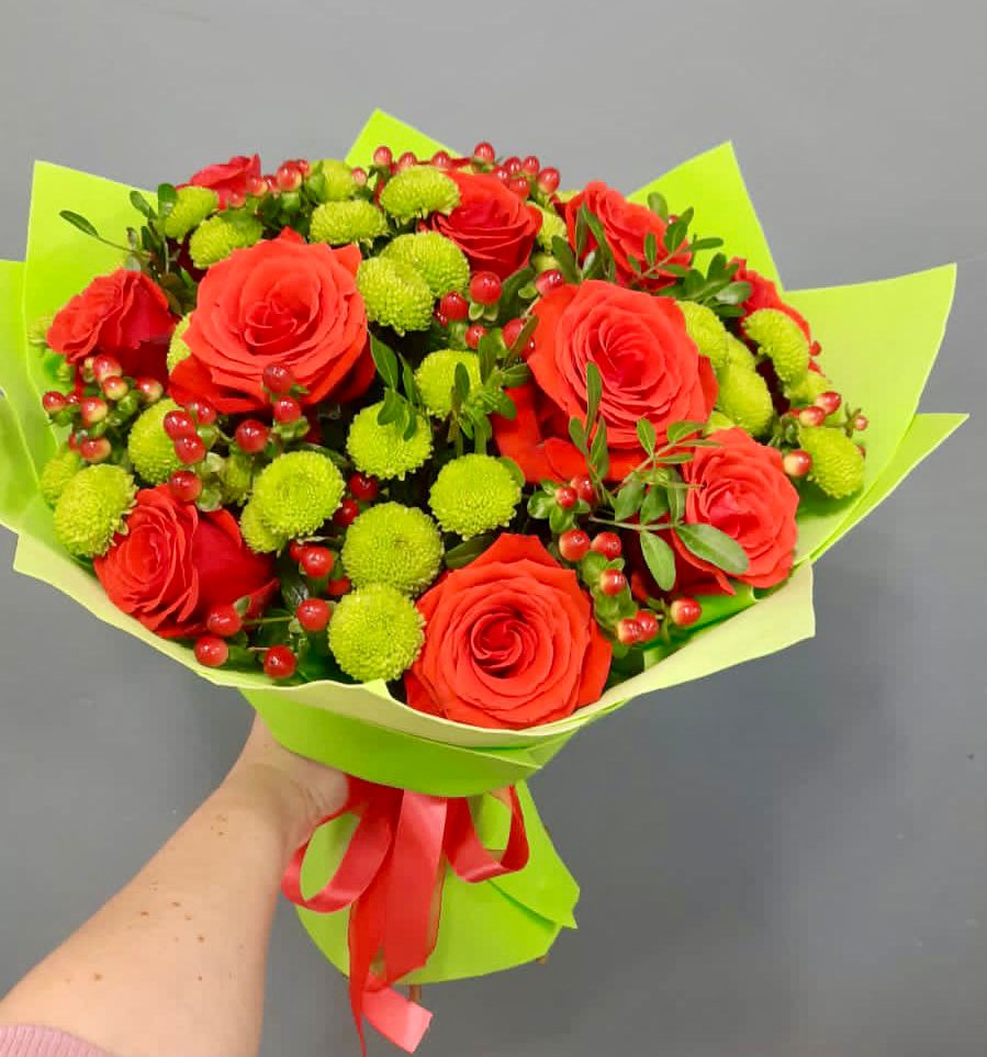 Букет цветов из: Хризантемы и Розы в Юдино