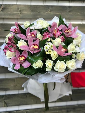Букет цветов из: Розы и Хризантемы в Юдино