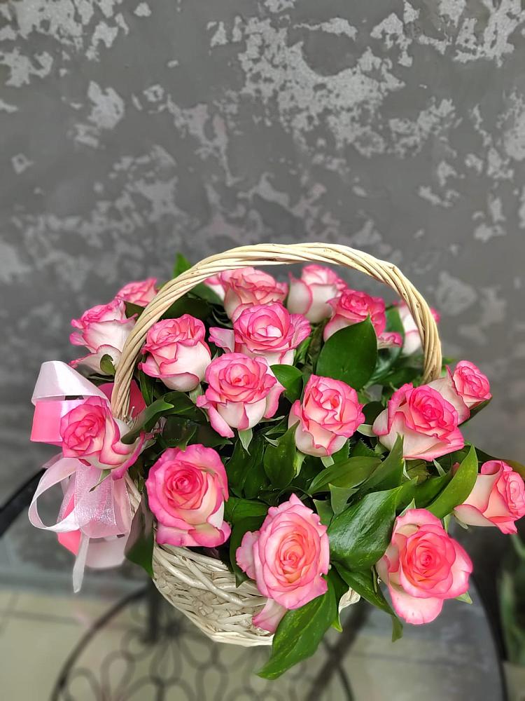 Цветочная композиция из Розы в корзине в Юдино