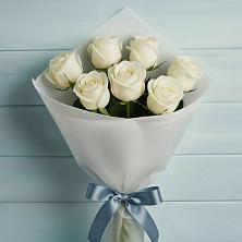 Букет 7 Белых роз Эдлесс Лав в Юдино