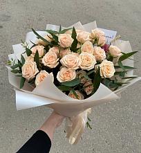 Букет Кремовые розы Латте в Юдино