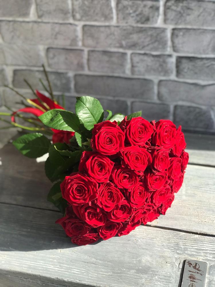 Букет Красные розы Фридом в Юдино