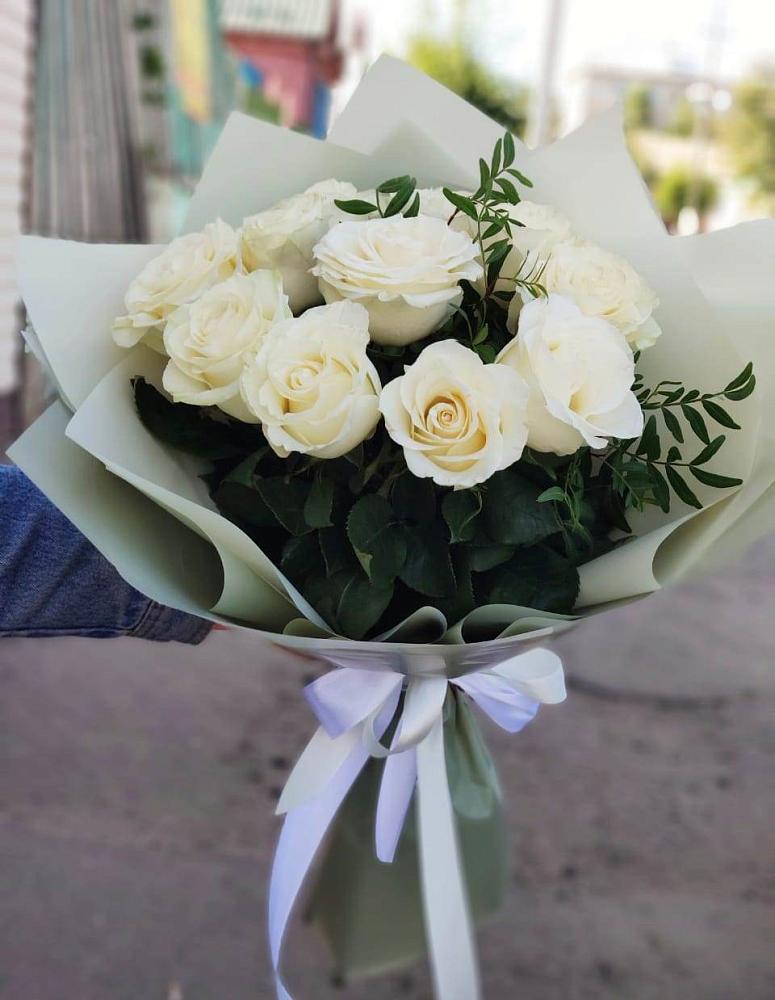 Букет Белые розы Проуд в Юдино