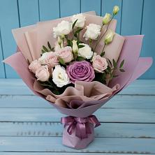 Букет цветов из:  Розы и Лизиантусы в Юдино