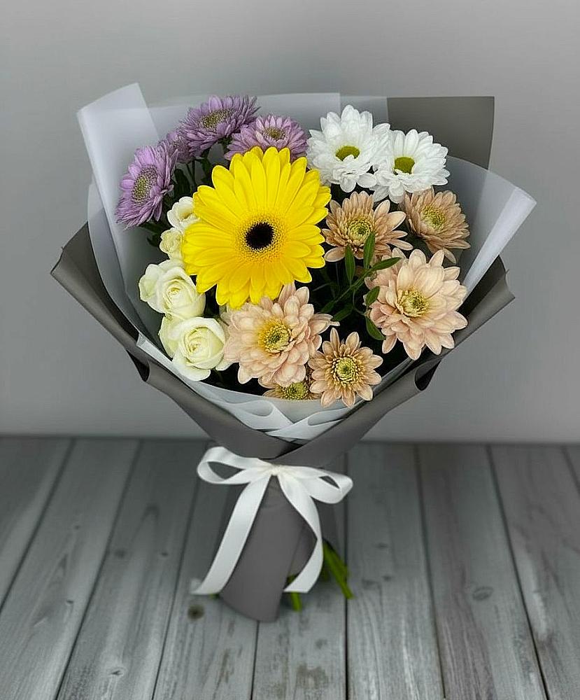 Букет цветов из: Розы, Герберы и Хризантемы в Юдино