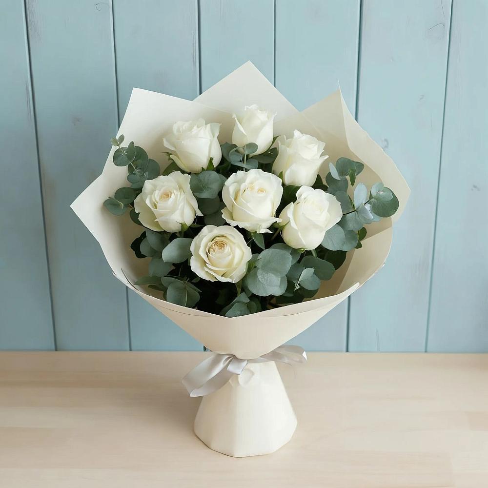 Букет Белые розы в Эвкалипте в Юдино